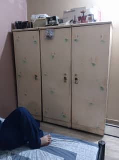 3door cupboard