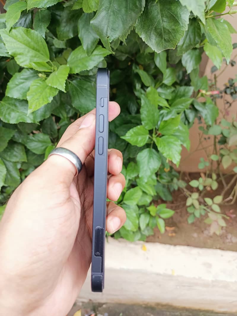 iPhone 12 64gb non pta  10 by 10 3