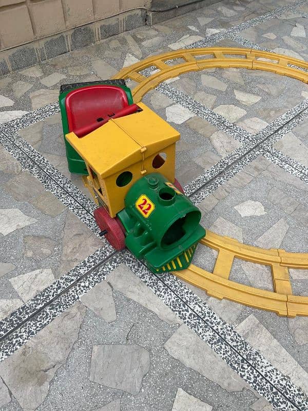 Electric train for kids (Pegperego) 1