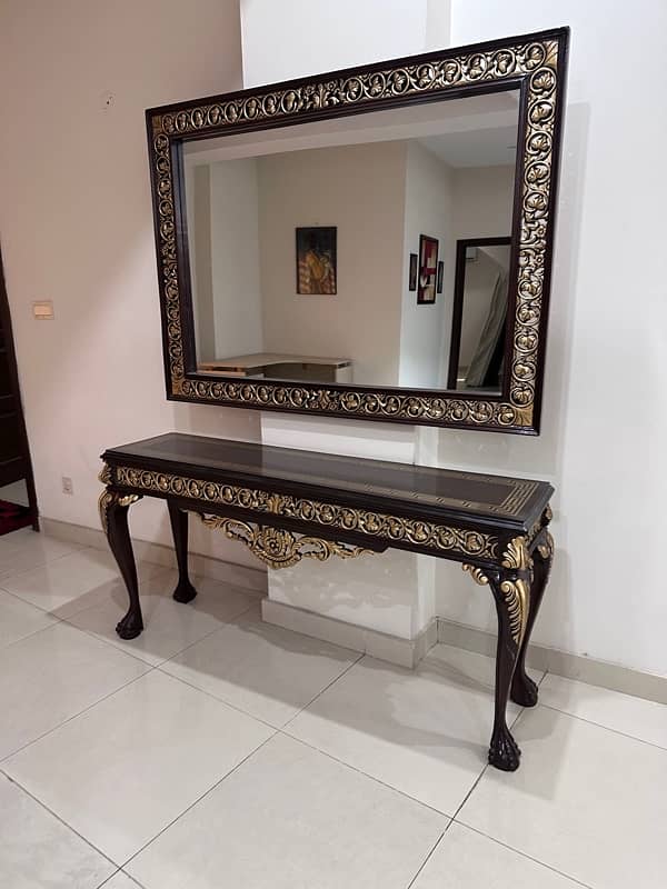 Victorian Console with Mirror 0