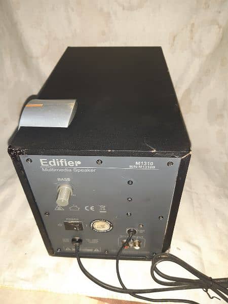 Edifier 2.1 sound system good condition 4