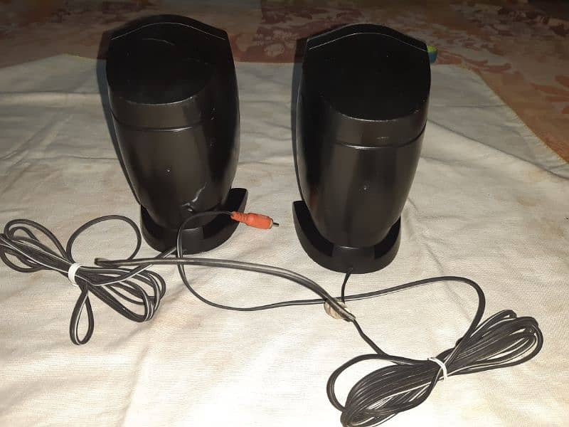 Edifier 2.1 sound system good condition 10