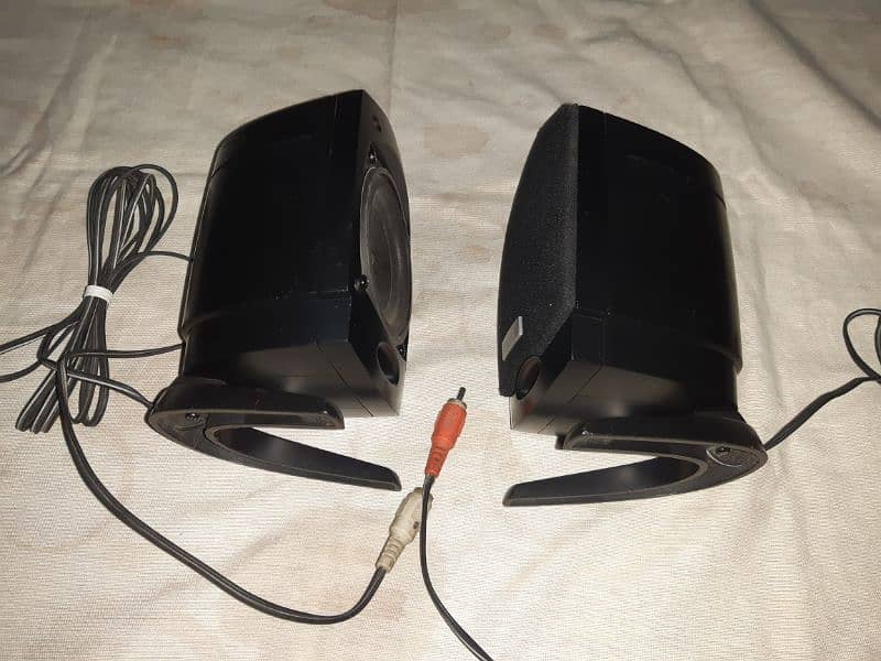 Edifier 2.1 sound system good condition 15