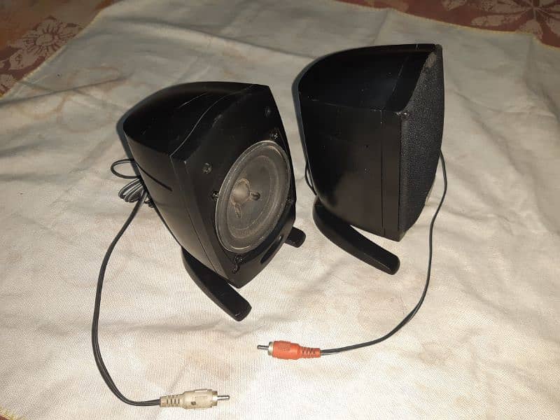 Edifier 2.1 sound system good condition 16