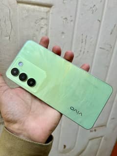 vivo y100