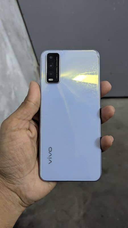 vivo y20 4/64 pta approved with box and adpoter 0