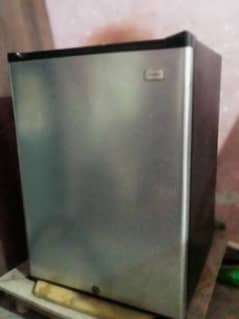 mini refrigerator good condition