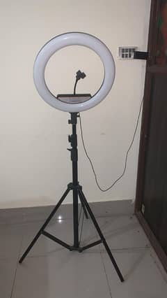 RING LIGHT AND STAND