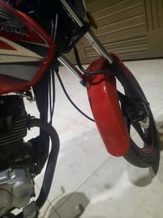 CB 125F