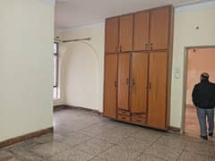 10 MARLA UPPER PORTION FOR RENT IN ALLAMA IQBAL TOWN