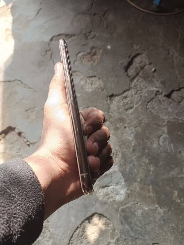 Iphone XS MAX Non PTA 4