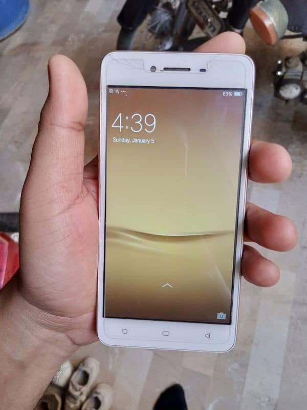 Oppo A 37 0