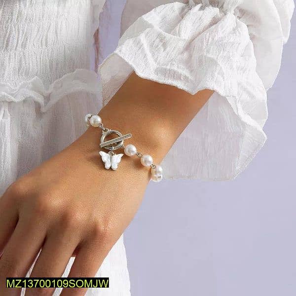 Stylish butterfly Pearl bracelet 1