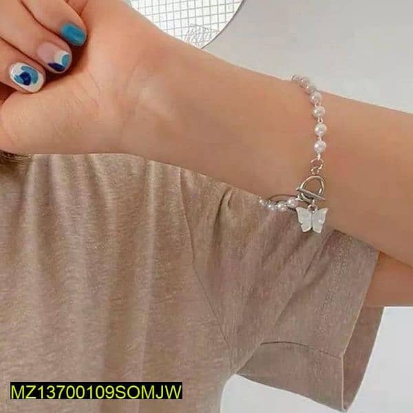 Stylish butterfly Pearl bracelet 3