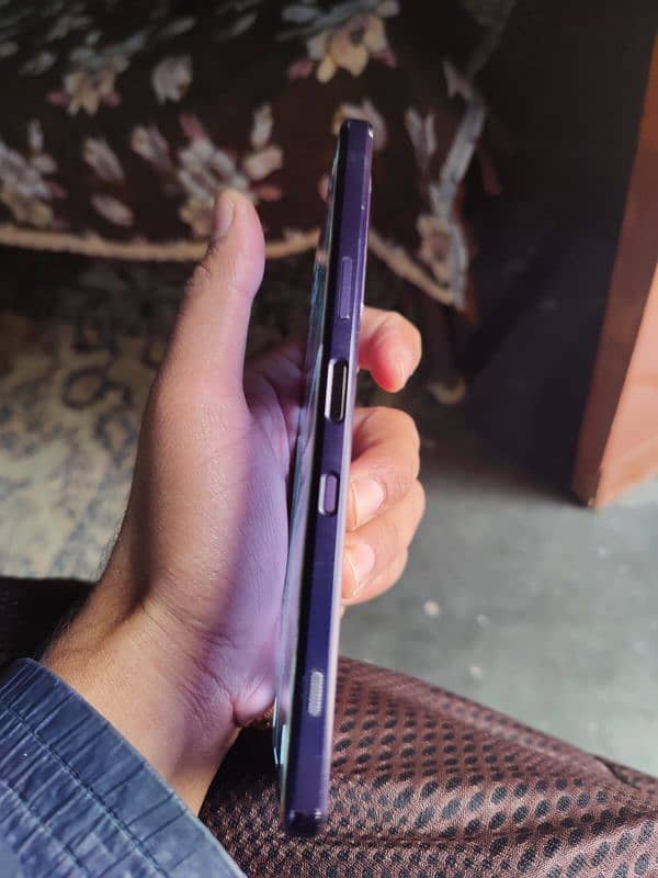 Sony Xperia 111 5