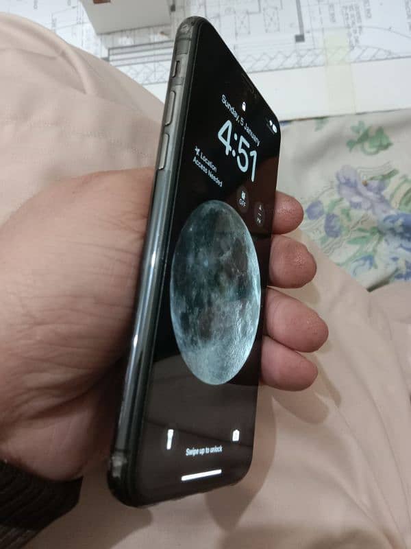 iPhone 11 pro 64 GB 2