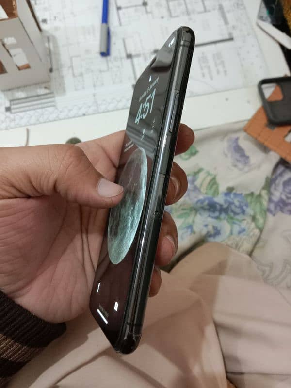 iPhone 11 pro 64 GB 3