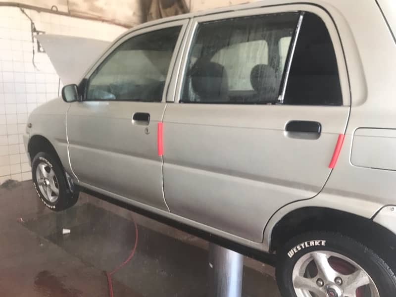 Daihatsu Cuore 2001 5