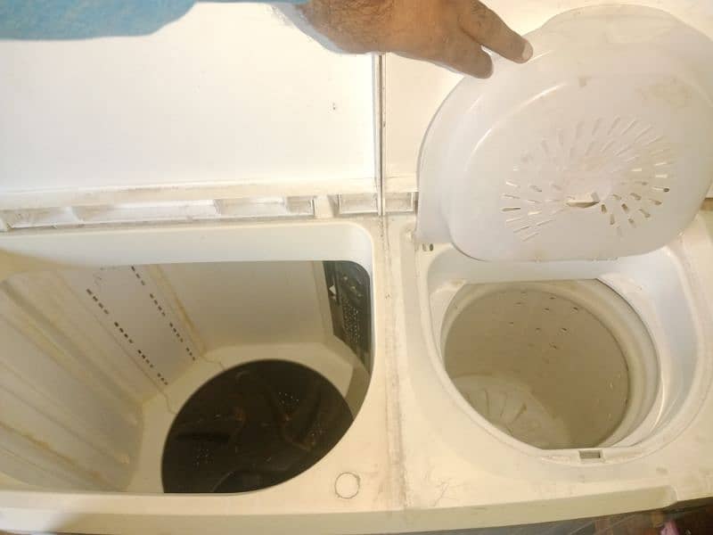 washing and dryer machine 1