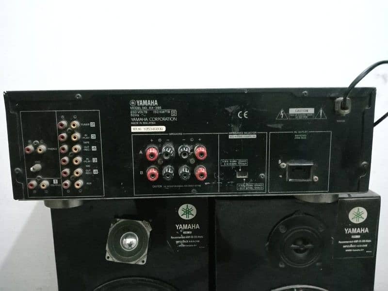 yamaha 6 inch Speakers with orignal yamaha mixer 10/10 condition 1