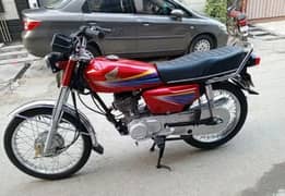 Honda CG125 bike