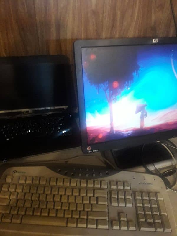 Dell laptop in good condition 6