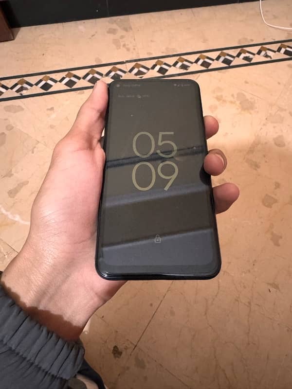 Google pixel 5 black colour 10 by 10 1