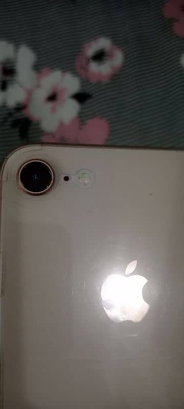 Iphone 8 64gb non pta in genuine condition 3