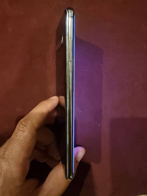 Samsung Mobile S10 Plus 3