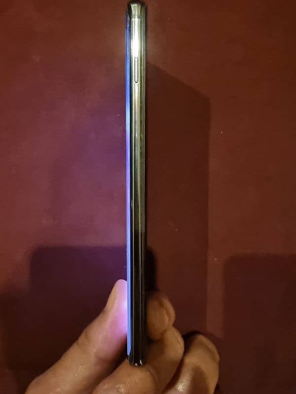 Samsung Mobile S10 Plus 4