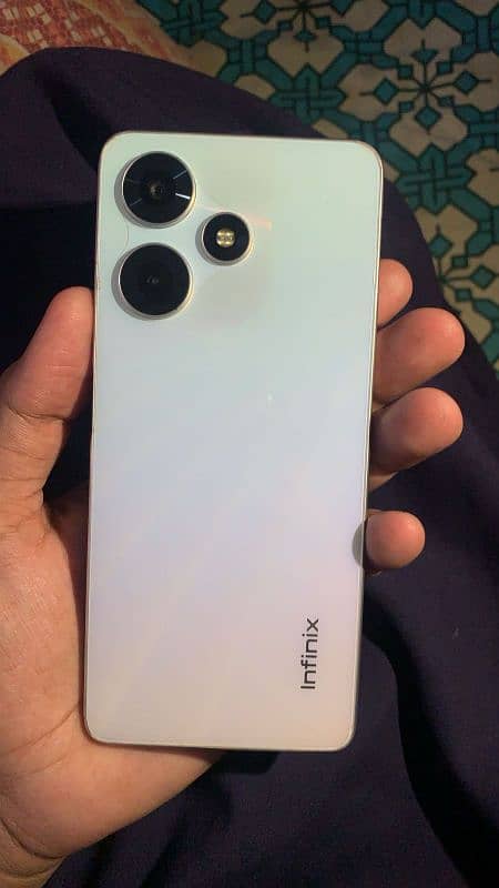 Infinix hot 30 8/128 3