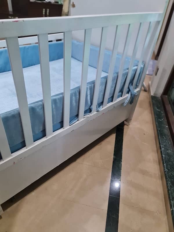 luxury baby cot 0