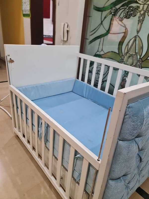 luxury baby cot 3