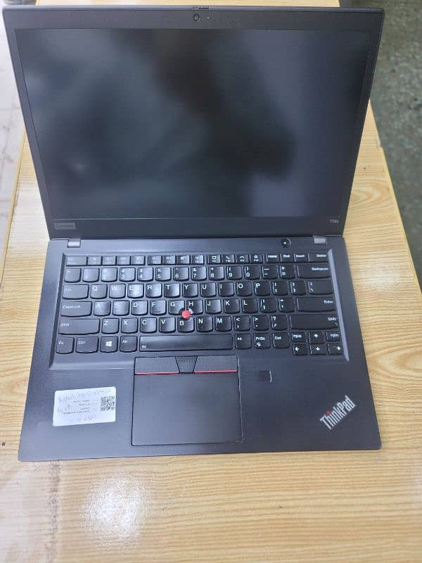 Lenovo ThinkPad T14s (Ryzen 7 Pro 4750u  Radeon Graphics ) 1