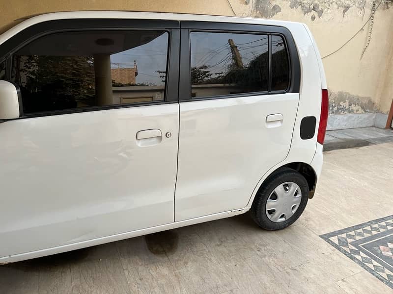 Suzuki Wagon R 2017 11