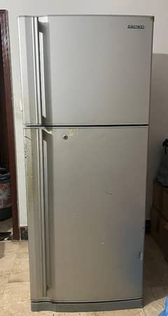 FRIDGE / REFRIGERATOR