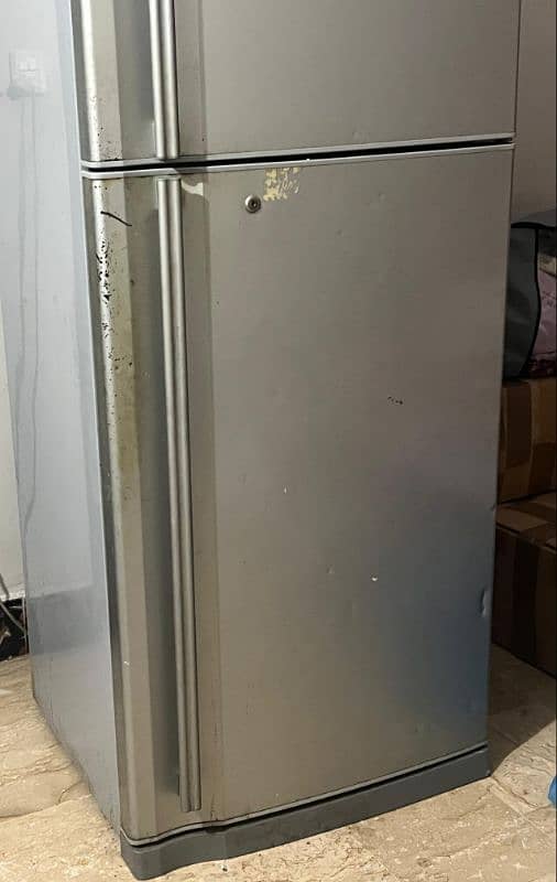 FRIDGE / REFRIGERATOR 2