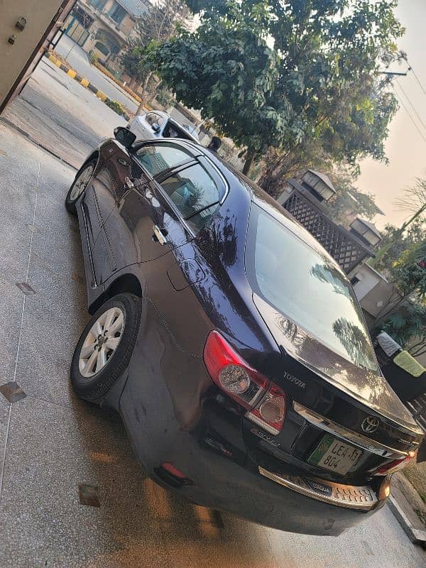 Toyota Corolla Altis 2013 4