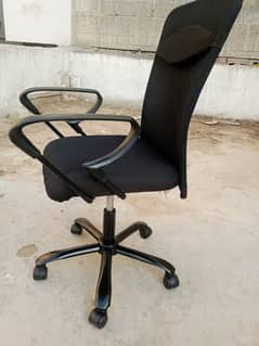 Aoa I'm selling office chair mint condation