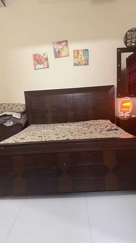 woodbed for sale with dressing set 1