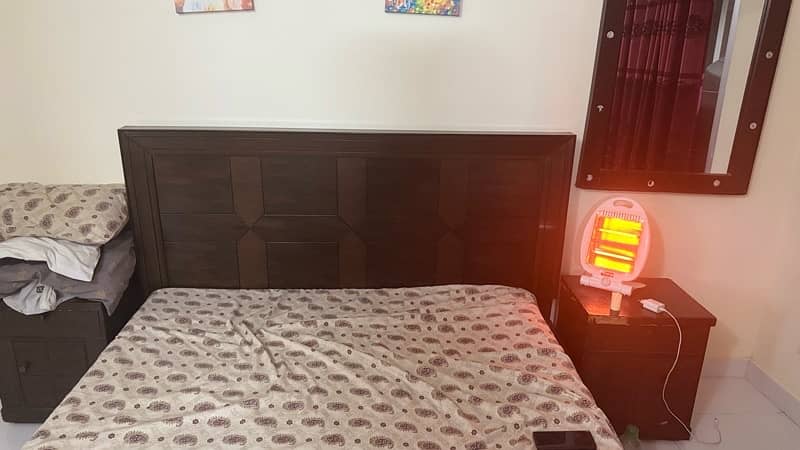 woodbed for sale with dressing set 2