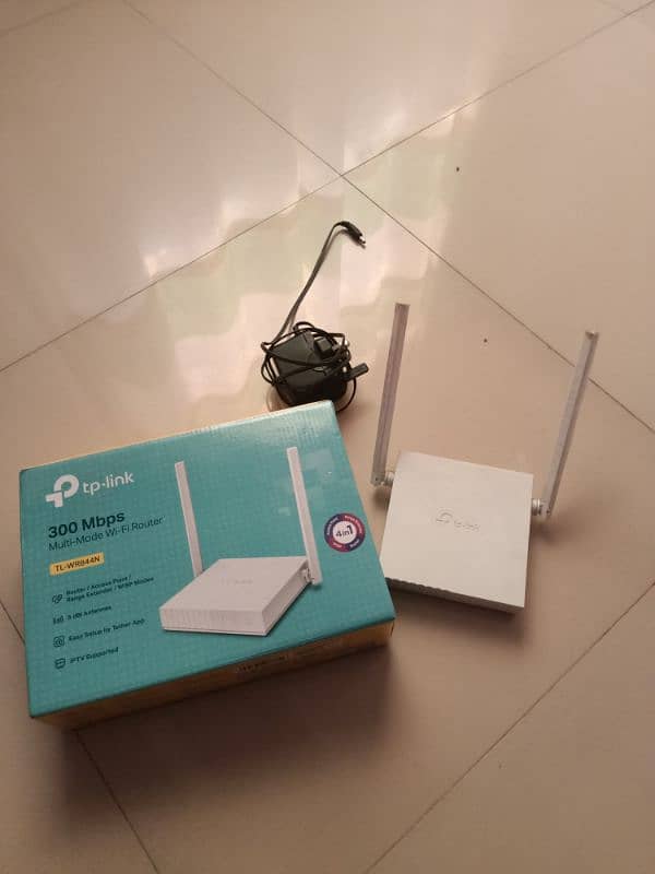 TP-Link 300mbps router 5dbi with cable 0