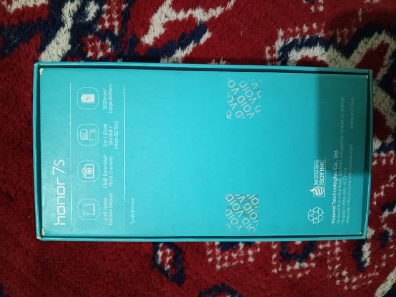 Huawei honor 7s 2/16 with box and adapter 4