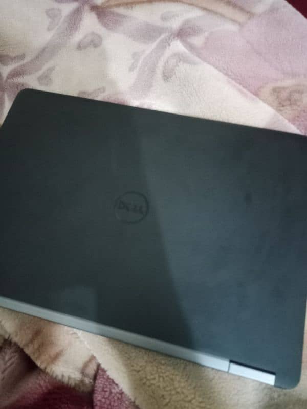 Dell ultra book 8gb/256gb SSD 2