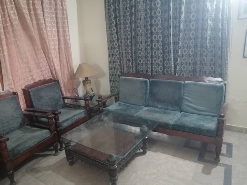 Stylish sofa sets are available at low price 8