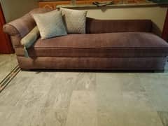 Mauve Color Big size bed Deewan avalible for sale