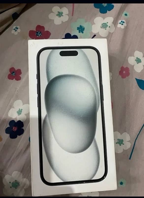 IPHONE 15 128GB JV WITH BOX 3