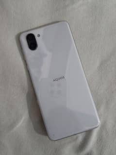 Sharp Aquos R3