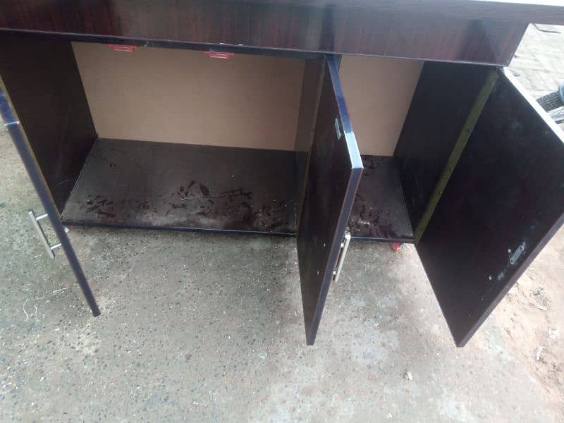 High quality MDF material iron stand table 3