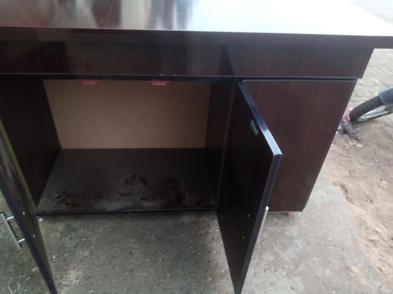 High quality MDF material iron stand table 4